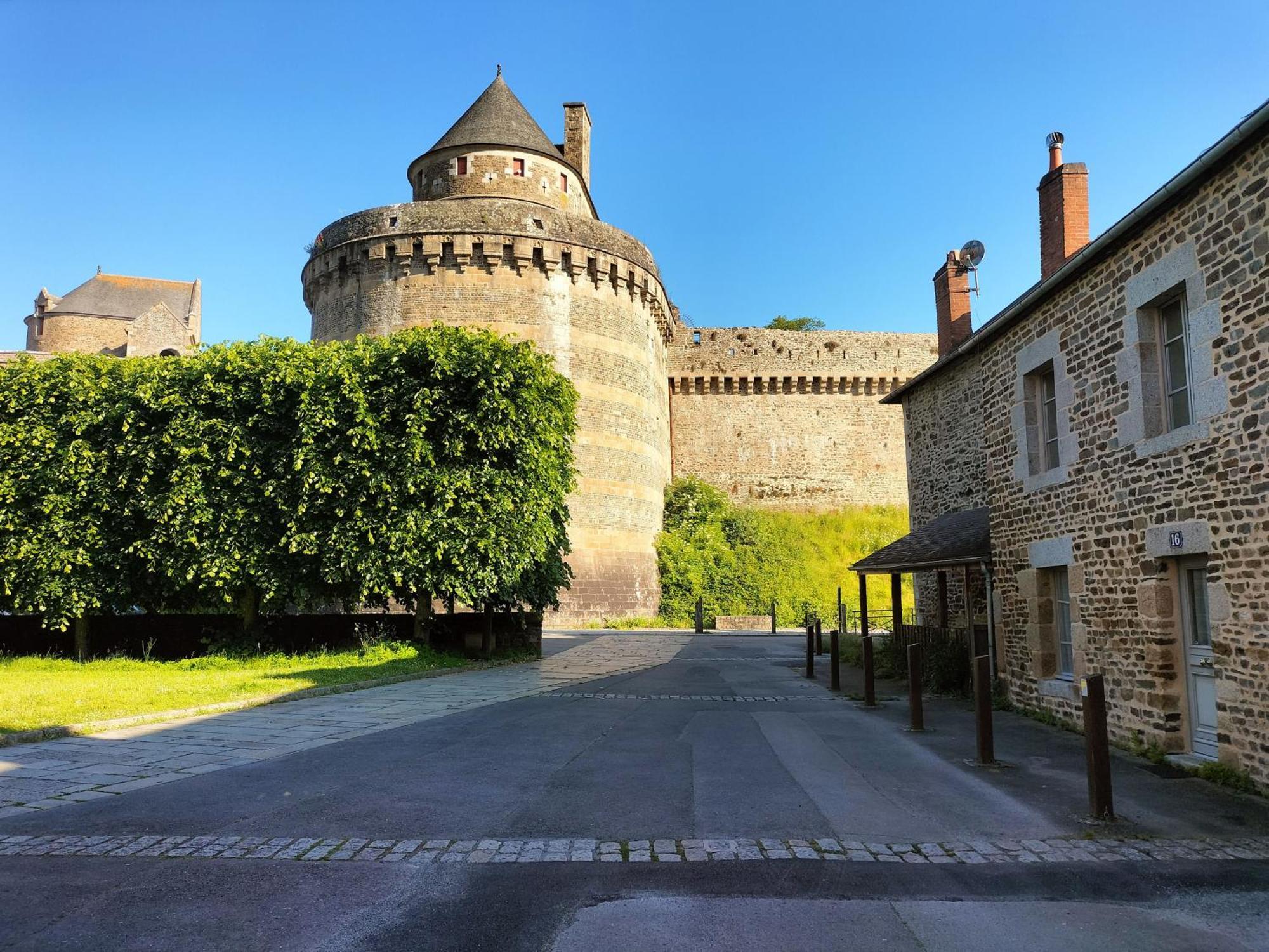 L'Escapade Medievale Fougeres Ngoại thất bức ảnh